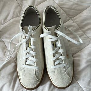Rothy the sneaker off white size 9